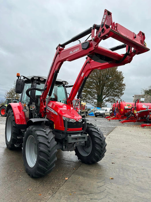 Massey Ferguson 5713S Dyna 4